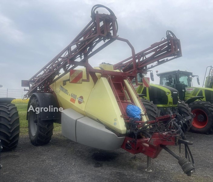 Hardi Commander 4400 Opryskiwacz zaczepiany Hardi Commander 4400