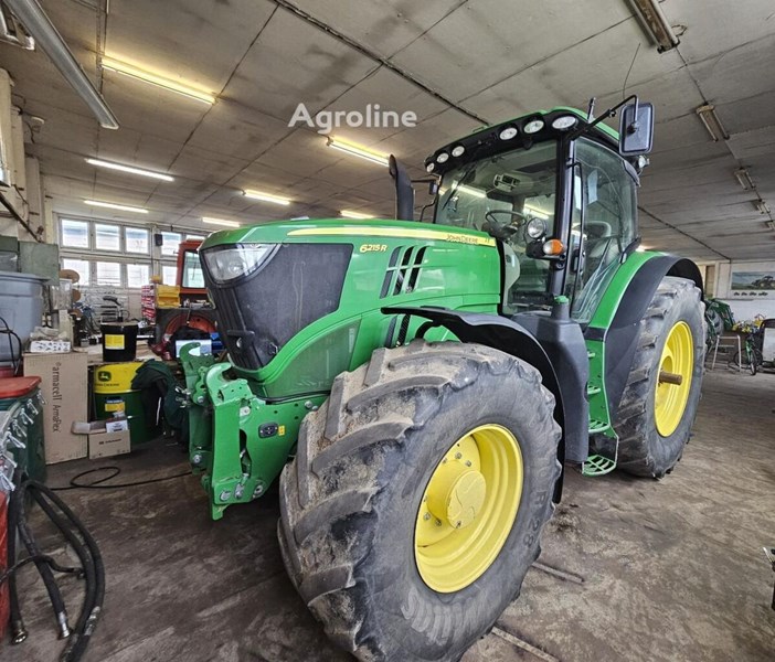 John Deere 6215 R Ciągnik kołowy John Deere 6215 R