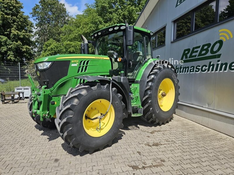 John Deere 6215R Ciągnik kołowy John Deere 6215R