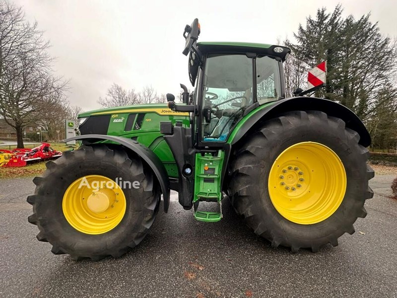 John Deere 6R195 TRAKTOR Ciągnik kołowy John Deere 6R195 TRAKTOR