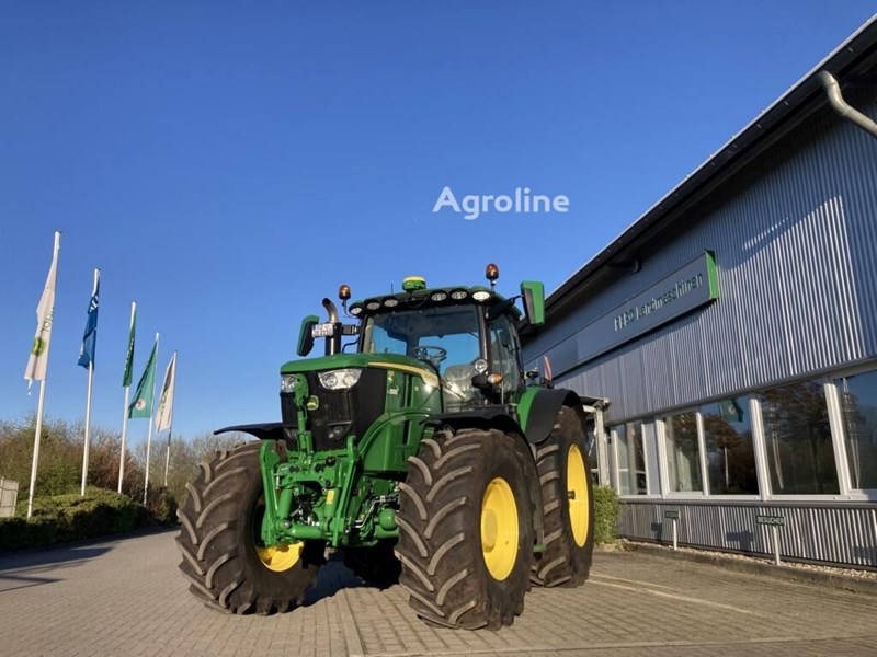 John Deere 6R215 Ciągnik kołowy John Deere 6R215