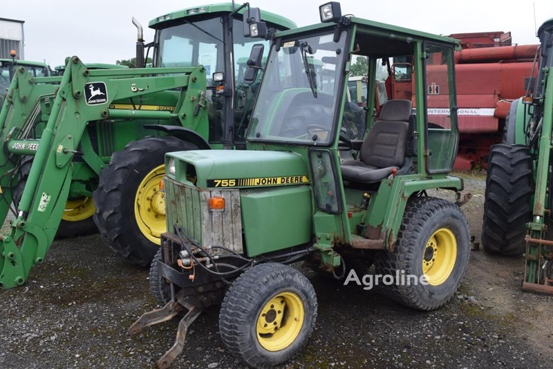 John Deere 755 Ciągnik kołowy John Deere 755