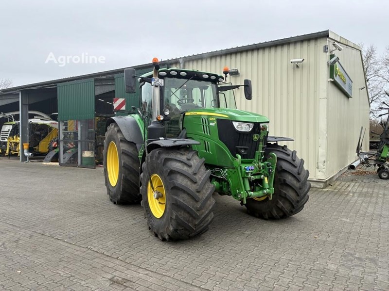 John Deere TRAKTOR 6215R Ciągnik kołowy John Deere TRAKTOR 6215R