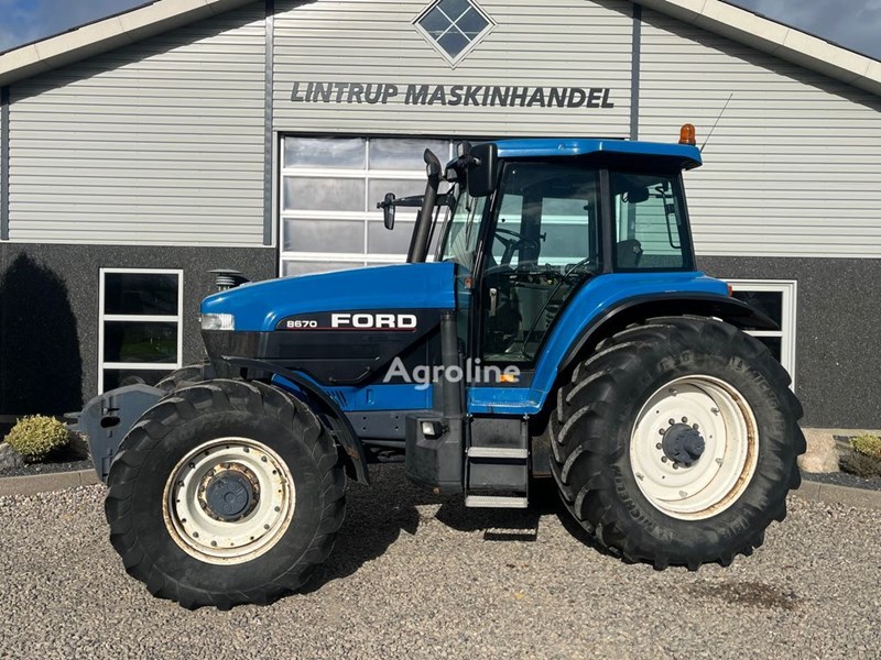 New Holland 8670 Ciągnik kołowy New Holland 8670