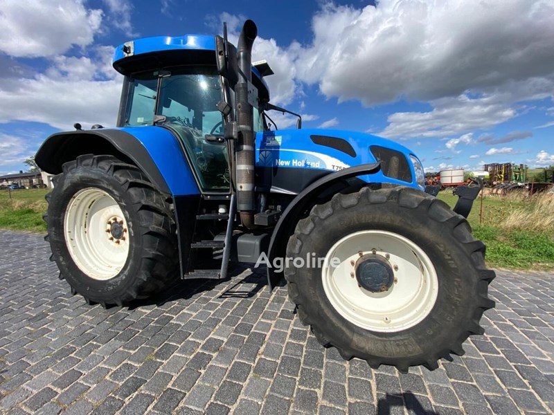 New Holland T 7550 Ciągnik kołowy New Holland T 7550