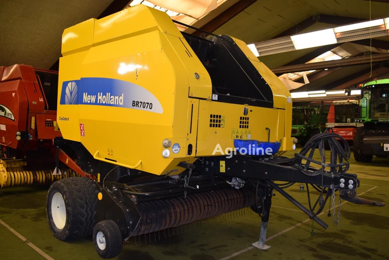 Prasa rolująca New Holland BR 7070 Crop Cutter