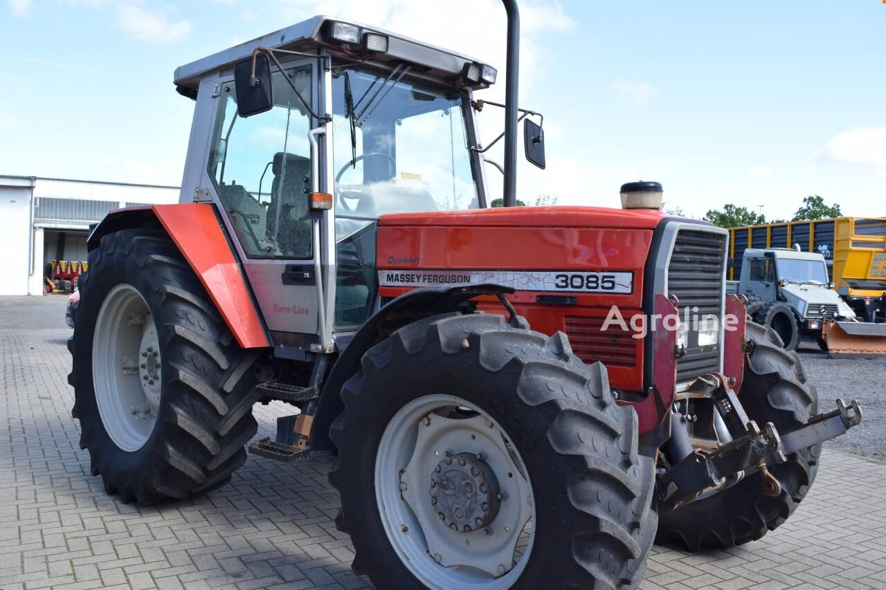Ciągnik kołowy Massey Ferguson MF 3085