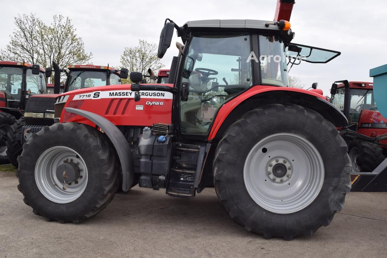 Ciągnik kołowy Massey Ferguson MF 7718 S